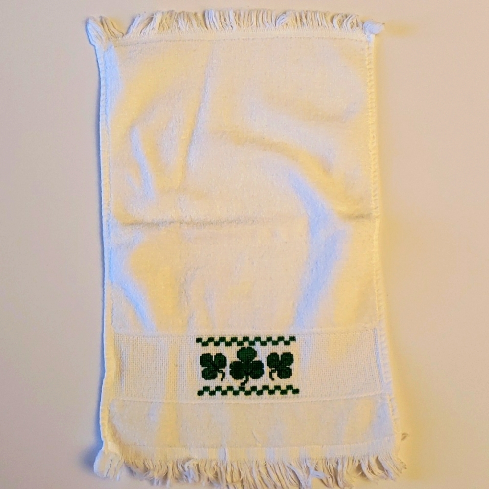 Hand Embroidered Tea Towels, set of 16 holiday/seasonal - Picture 5 of 16